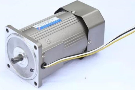 小型減速電動機(jī)使用時過熱冒煙怎么辦?